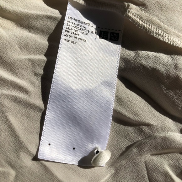 Uniqlo x Ines De La Fressange Silk Frilled Long Sleeve Blouse - Picture 6 of 6